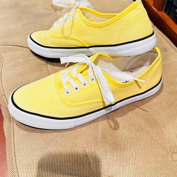 US Sports Women Sneakers. - Picture 15 of 15